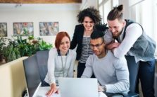 Cómo construir relaciones positivas en el trabajo